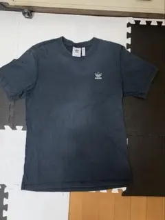 adidas ダークブルー Tシャツ Mサイズ