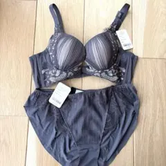 SALON by PEACH JOHN コルセッタブラジャーショーツセットのサムネイル