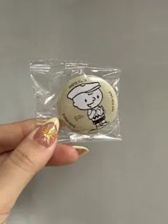 くら寿司 チャーリーブラウン　ピーナッツ 缶バッジ 50sのサムネイル