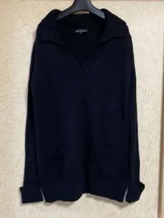 23 区　Vネックセーター