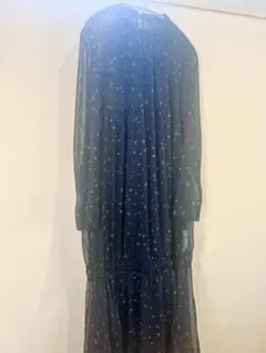 emmi atelier プリントティアードワンピースのサムネイル