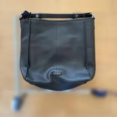 COLE HAAN ターンロック ショルダーバッグ