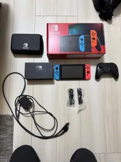 Nintendo Switch 本体、ケース、プロコン付き