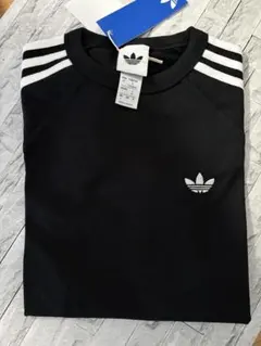 新品未使用　adidas ライン入りTシャツ　クロップド丈　Mサイズ　黒