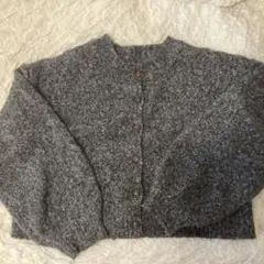 グレー ニット ボタン付きカーディガン