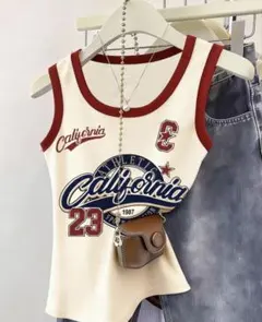 California ロゴ ノースリーブ トップス