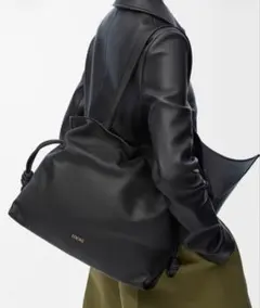 LOEWE ロエベ フラメンコクラッチ ラージ ナパカーフ ショルダーバッグのサムネイル