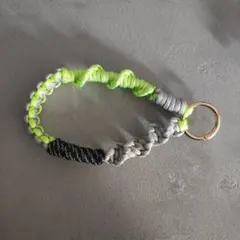 パラコードストラップ　ハンドメイド