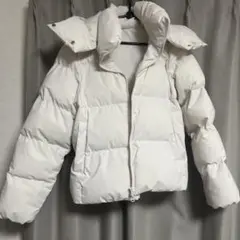 ホワイトダウンジャケット フード付き
