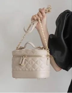 【美品】RANDA キルティング2WAYバニティバッグ クリーム