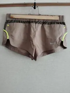 Nike DRI-FIT ショートパンツ