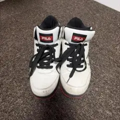 FILA ハイカットスニーカー ホワイト ブラック レッドのサムネイル