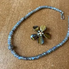 ラブラドライト・バリシルバー　ネックレス　　タイガーアイのお花付き