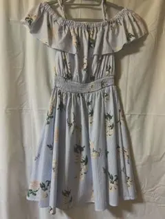 ✲*゜夢展望 花柄オフショルワンピース ✲*゜のサムネイル