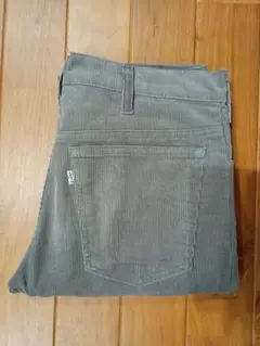 グレー ワークパンツ