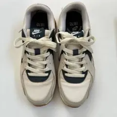 NIKE エアマックスエクシー　24.0センチFQ8067-133