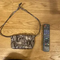 新品！Milaowen パイソンミニポシェット