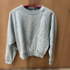 グレー ラグランスリーブ トレーナー