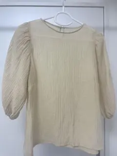 ベージュ パフスリーブ ブラウス 半袖のサムネイル