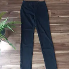 ユニクロ　レギンスパンツ　S
