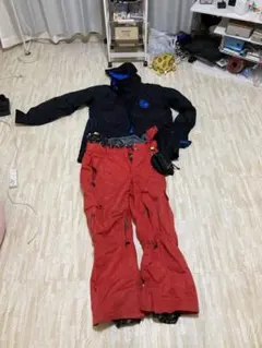 スノーボード用ウェアセット（黒・赤）