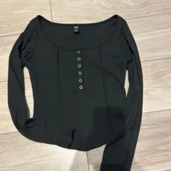 Dazy ブラック 長袖Tシャツ　SHEIN