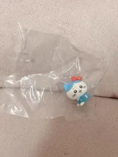 ちいかわ サンリオ なりきりフィギュア ハチワレ