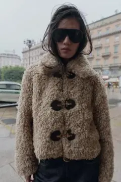 ZARA✴︎フェイクファージャケット　Msize フェイクファージャケット - ブラック | ZARA Japan / 日本