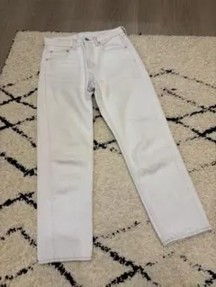【美品】ホワイト ストレートレッグ デニムパンツ ジーパン　白ジーパン　デニム