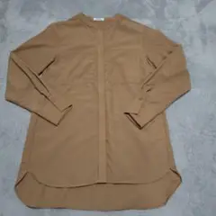 ☆ノーカラーブラウス☆美品☆Sサイズ☆a.v.v