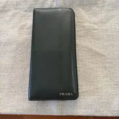 PRADA 長財布グリーンレザー