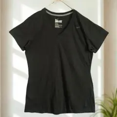 【美品】レディース／メンズ ナイキ ブラック VネックTシャツ、L、コットン製
