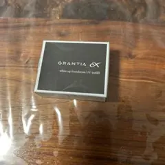 Yakult GRANTIA EX ホワイトアップファンデーション BE-2のサムネイル