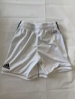 adidas ホワイト ショートパンツ 3本ライン　キッズ