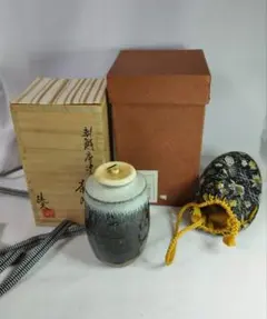 鶴田純久作　唐津焼　朝鮮唐津　茶入　共箱　仕服付　略歴付　茶道具 Amazon｜朝鮮唐津 肩衝 茶入 鶴田純久作｜茶入・茶壺 オンライン通販