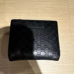 GUCCI ブラックレザー 二つ折り財布