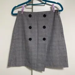 GU チェック柄ダブルボタンミニスカート