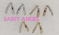 SASSY ANGEL ダブルカーブピアス　両耳　gold ゴールド