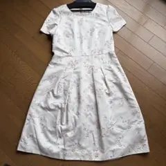 Aylesbury 花柄半袖ワンピース