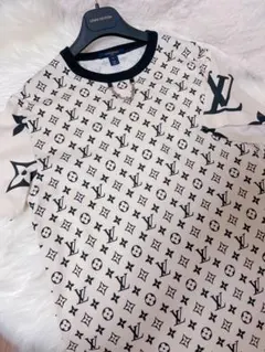 【美品・近年モデル】ルイヴィトン　ジャイアントモノグラム リンガーtシャツ 美品・近年モデル】ルイヴィトン ジャイアントモノグラム リンガーt