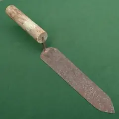 左官用鏝　長250㎜　巾60㎜　全長410mm 重250ｇ張通鏝　張通し鏝　こて 左官用鏝 長250㎜ 巾60㎜ 全長410mm 重250g張通鏝 張通し鏝 こて