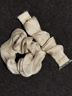 アップルウォッチ用バンドとシュシュセット