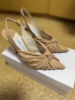 JIMMY CHOO ベージュ ツイストデザイン ハイヒール