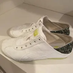 Item thumbnail for item cf9a7c7d-73f0-4474-8c9c-02b005e255f9