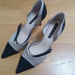 り*ご様 マリコオイカワ ベージュ/ブラック ポインテッドトゥ ハイヒール