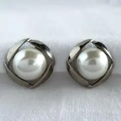 Item thumbnail for item 8187b6cb-a056-4dfc-9396-c1cd87579e0d