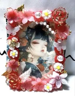 トレカデコ赤ホイップデコ硬質ケースデコ花ビーズ推し活和風