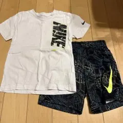 110 Nike Tシャツとショートパンツセット