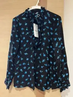 Zara フラワー柄ブラウス