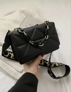 ブラックキルティングショルダーバッグ
